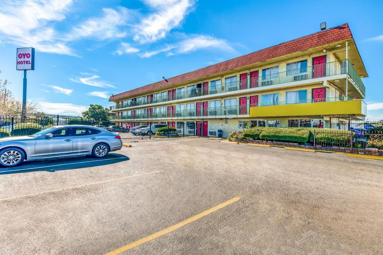 Oyo Hotel Houston Southwest I-69 Zewnętrze zdjęcie